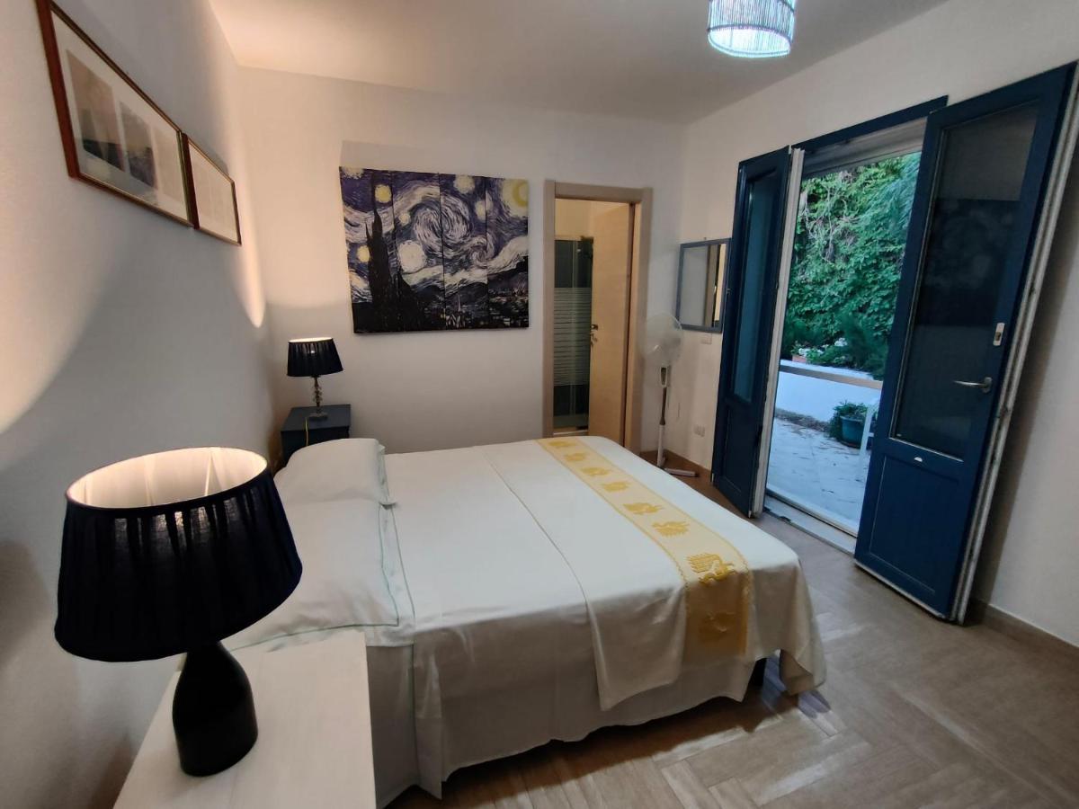 Filoxenia Di Umberto Pensionat Sassari Exteriör bild